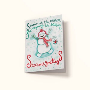 Julekort med snømann som lager snøengler med sin venn dompappen.